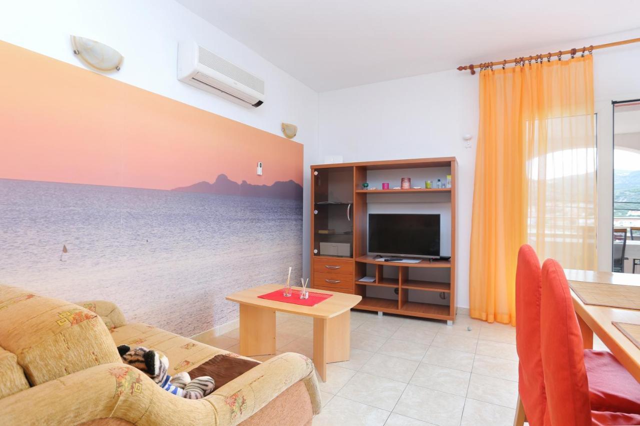 Apartments By The Sea Seget Vranjica, Trogir - 13771 Buitenkant foto