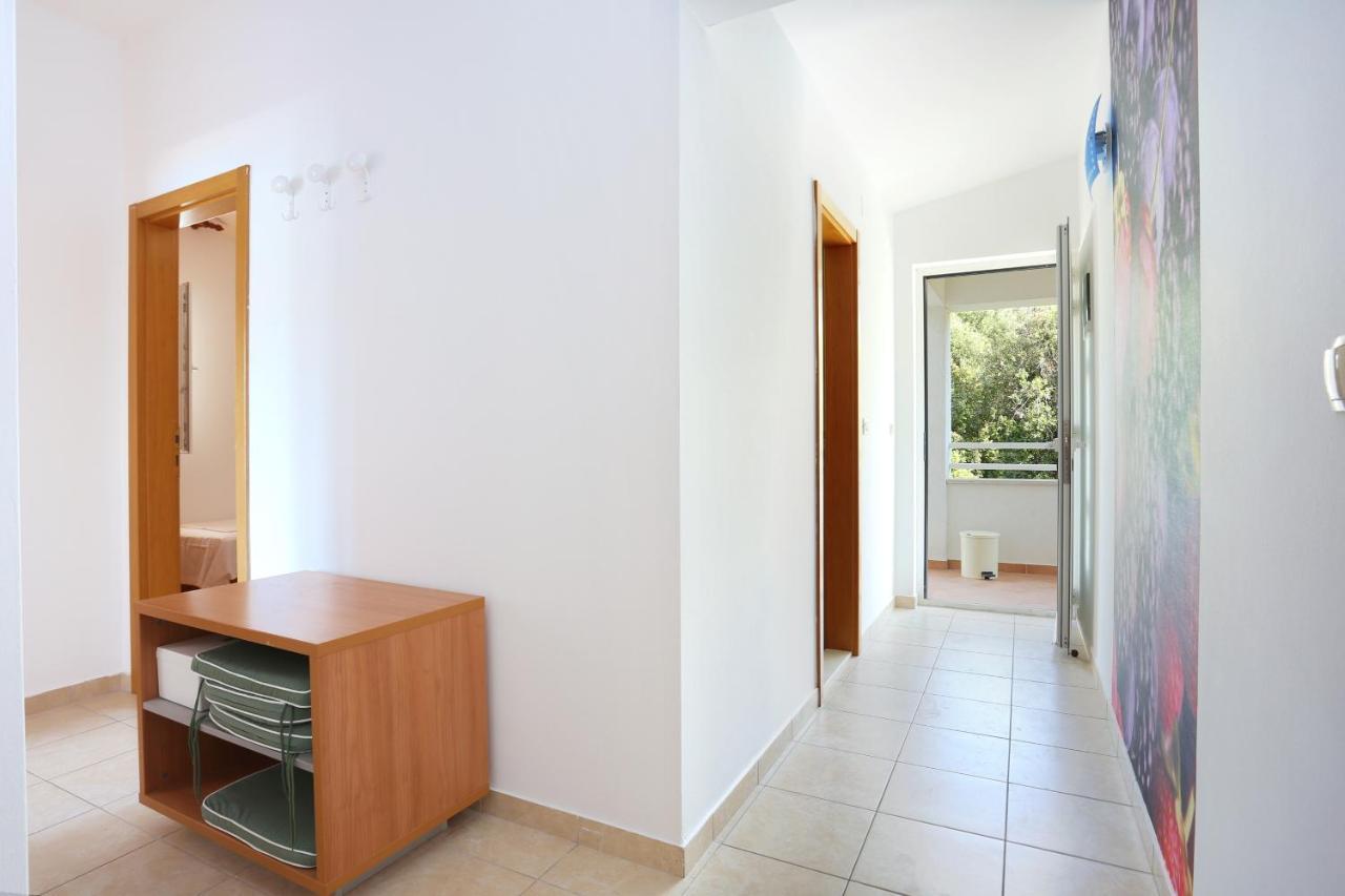 Apartments By The Sea Seget Vranjica, Trogir - 13771 Buitenkant foto