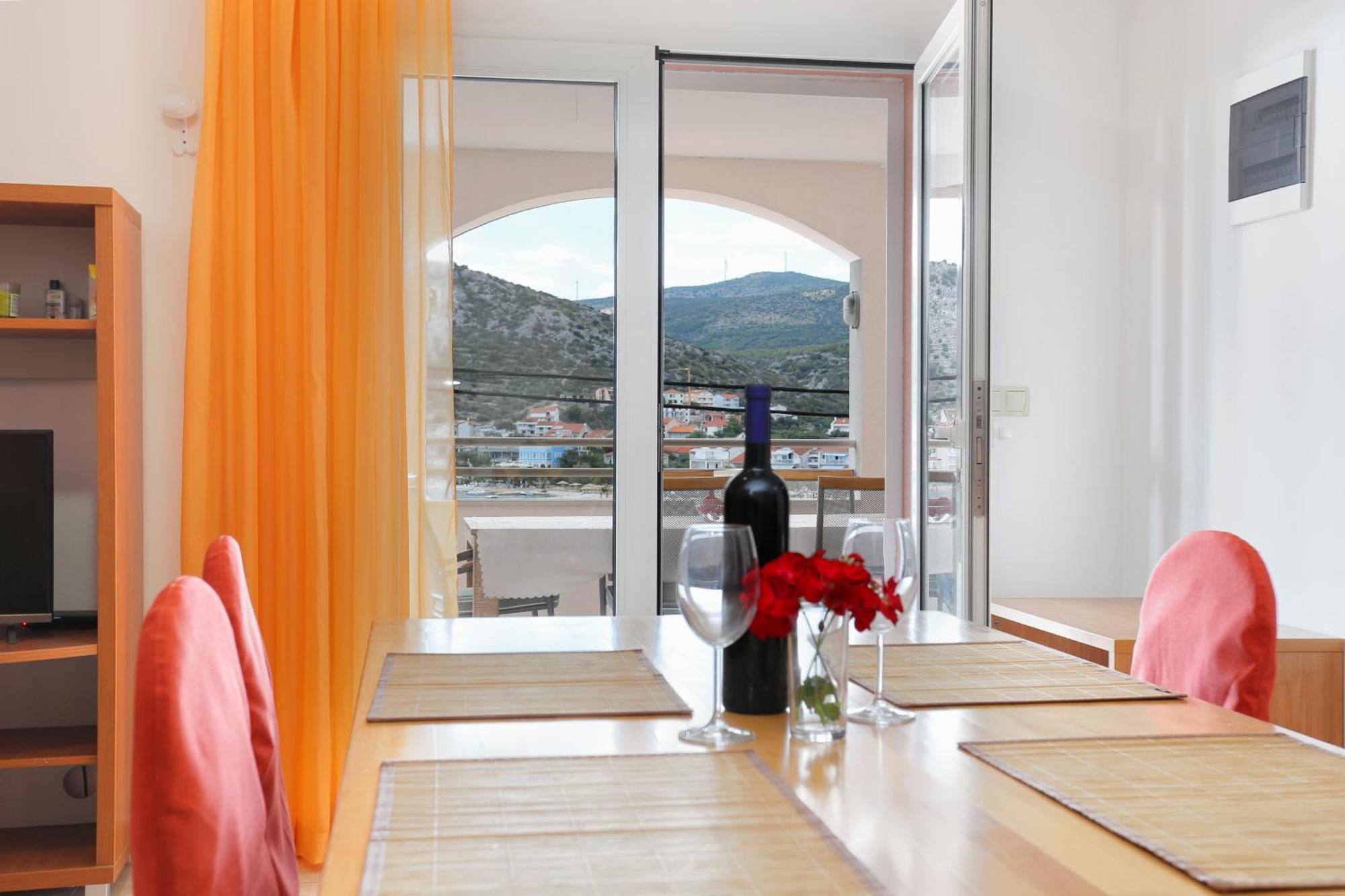 Apartments By The Sea Seget Vranjica, Trogir - 13771 Kamer foto
