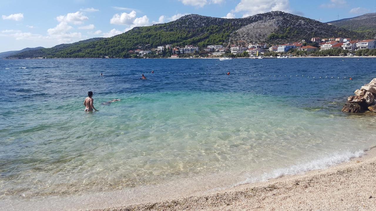 Apartments By The Sea Seget Vranjica, Trogir - 13771 Buitenkant foto